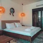 Hotel 222 4*
