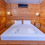 Hotel 222 4*