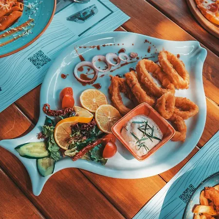 222 Oda ve Kahvaltı *