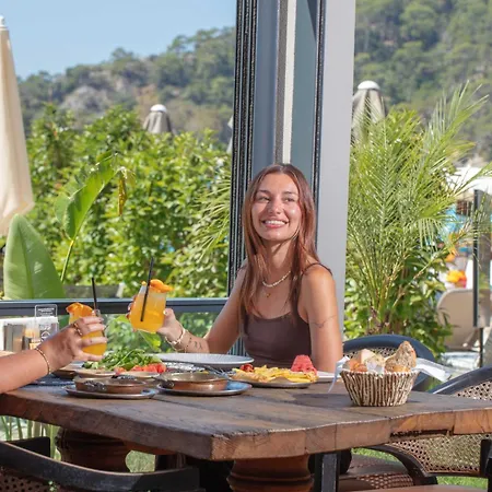 222 Hotel 4*