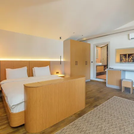 Otel 222